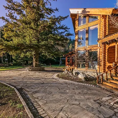 Chalet Seasons Paradise