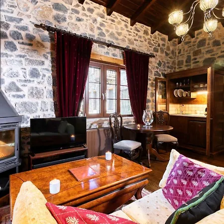 Dağ evi Seasons Paradise Khrisovítsion