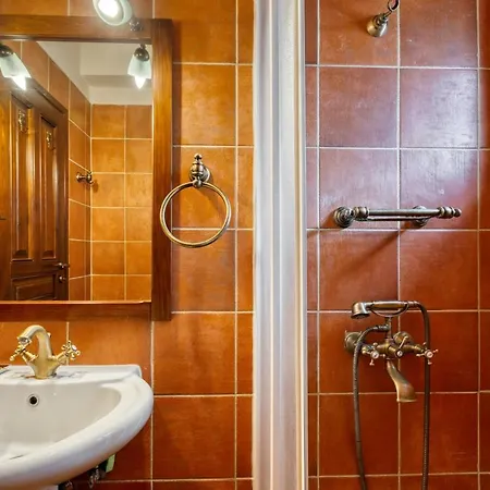 Seasons Paradise شاليه *